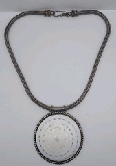 Vtg. Bali Wheat Design Sterling Silver & Shiva Eye Shell Round Pendant/Necklace