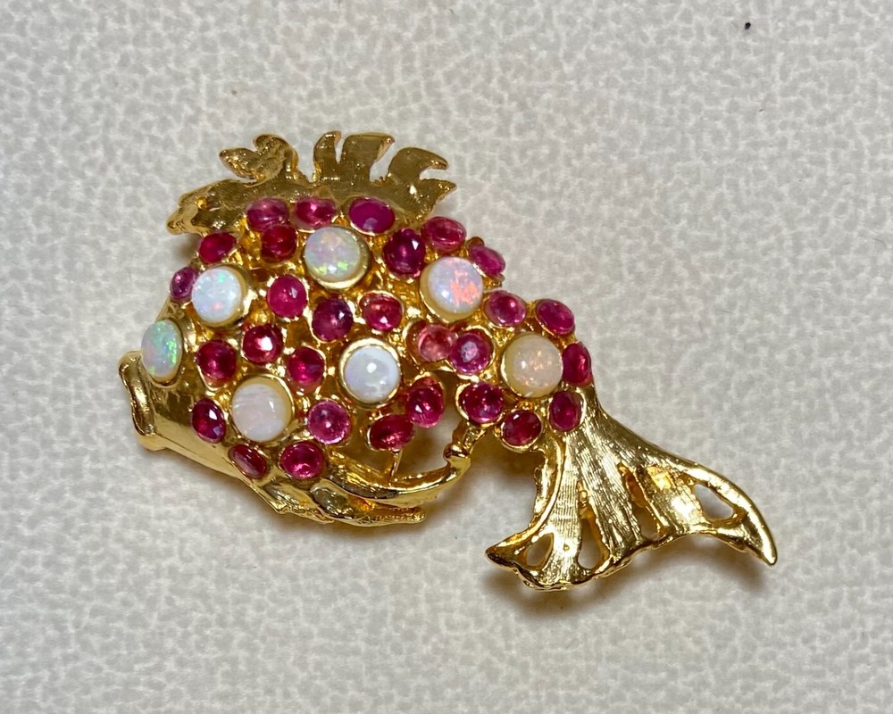AUTHENTIC SWOBODA TINY FISH BROOCH ~ GENUINE RUBY, OPAL ~ CHARMING!