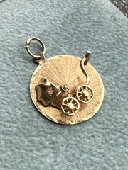 Estate Baby Child Carriage Stroller Pendant Charm 14K Yellow Gold 2.4g