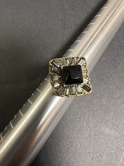 Vtg RETRO Mid-Century Brass Gold Tone Black Glass Rhinestone Ring Sz 10 Womens