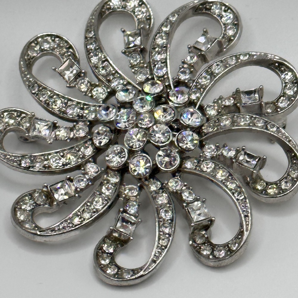 Spectacular Clear Rhinestone Flower Pin Brooch