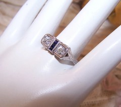 ART DECO 18K Gold Diamond Blue Sapphire Filigree Ring | Size 8.75