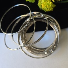 Lot Of Silver Tone Stackable Bangle Bracelets sz M L