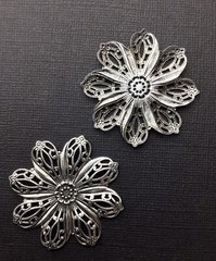 25824 – Round Floral Filigree Jewelry Finding Silver Ox