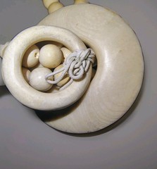 Signed Gerda Lynggaard Monies Vintage Creamy Wood Bone Disc Necklace Denmark