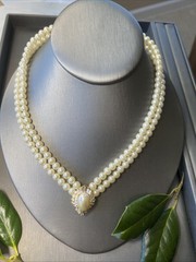Vintage Pearl Necklace Crystal Halo Pendant Estate Jewelry Pre-Owned Glamourous