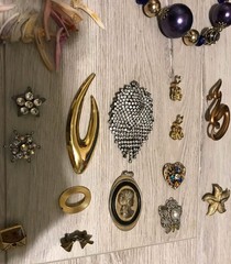Large Unique Varied Metal And Costume Jelwery Lot Of 38 Peices