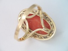 RARE VINTAGE 750 18K GOLD CARVED CORAL FACE RING sz 7 1/2
