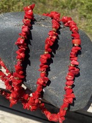 Vintage Red Natural Coral Chip Necklace 3 Three Strands 18 In Gold Tone Estate
