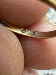 Vintage 10k Yellow Gold Ring Size 6.5 Blue Topaz?