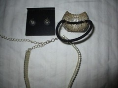 4 pieces Rhinestone choker necklace matching new pierced earrings hair tie