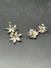Vintage Sterling Silver 925 Flower Stud Earrings Screw Back Closure No Stone