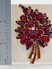 Vintage Tiered Ruby Red Rhinestone Flower Bouquet Brooch Pin Gold Tone 3″ Large