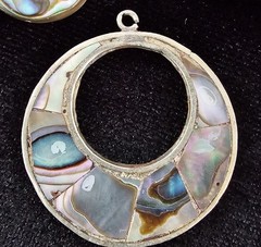 Vtg Lot Iridescent Abalone Shell Pendant & 2 Pierced Earrings Boho Beach Coastal