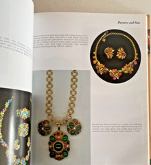 Pictorial Guide to Costume Jewelry Ariel Bloom HC