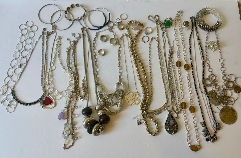 Estate Jewelry Lot Necklaces Rings Wearable Silver Tone 35+ Vintage – Now