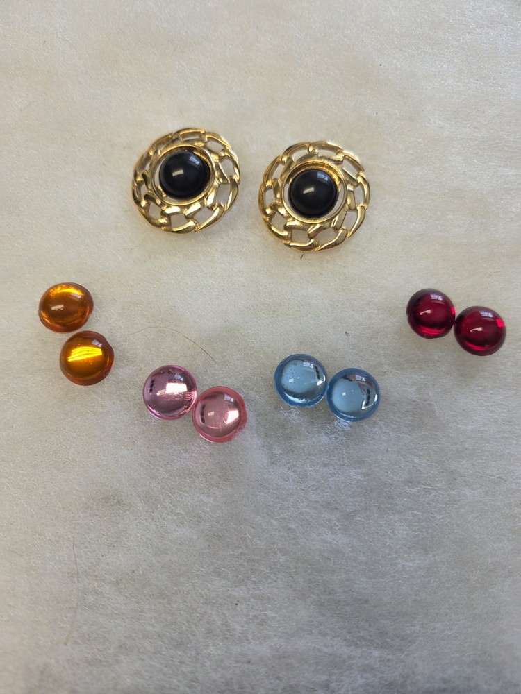 Vtg nos gold tone pierced round multiple color changeable Earrings
