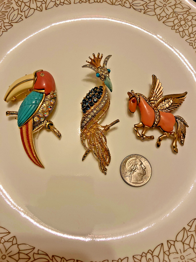 three pins /brooches,two birds and one pegasus.one florenza and two unsigned.
