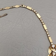 Vintage Linked Necklace Fold Over Gold Tone Textured Clear Rhinestones 16″