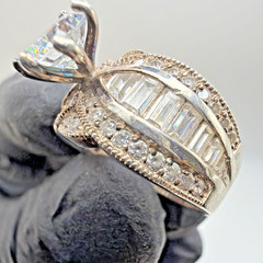 Vintage Silver Toned CZ Rhinestones Engagement Ring Size 5