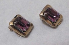 Vintage BARCLAY Faux Amethyst Purple Glass Gold Tone Clip Earrings 1/2″