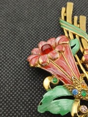 1930s green red enamel multicolor stones dangle beads trumpet flowers brooch