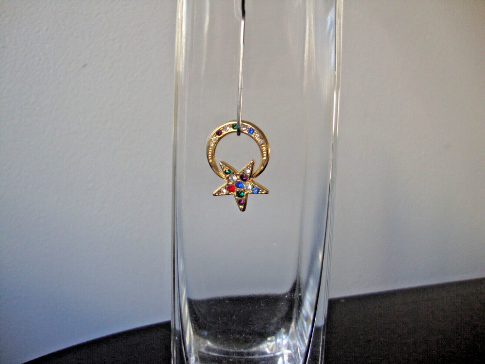 VINTAGE 1980s OPEN STAR & CRESCENT MOON MULTICOLOR RHINESTONE GOLD TONE PENDANT