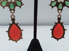 2.5″ DANGLE DROP FAUX JADE FAUX ORANGE CORAL RETRP HIPPY PIERCED EARRINGS VTG