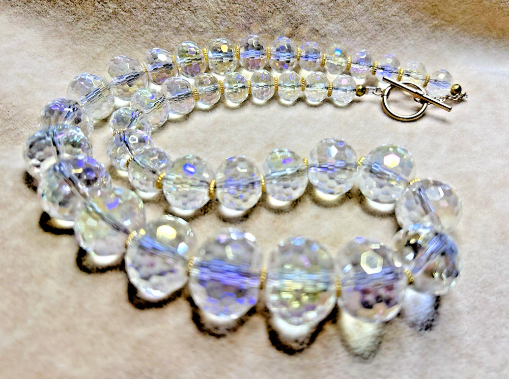 Vtg Aurora Borealis Crystal Faceted Graduated Necklace Toggle Clasp 18 “