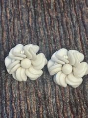 Vintage 1940s 1950s Cluster Flower Screw Back Earrings Floral Jewelry