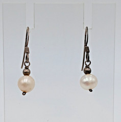 VTG 7mm Pearl Dangle Earrings 1in Drop Sterling Silver French Wire 1.43g Estate