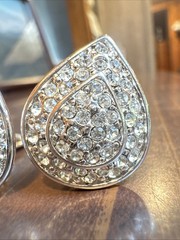 Vtg MONET Gold tone Rhinestone Teardrop Diamond Clip-on Earrings