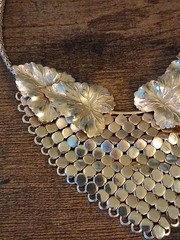 !!! Hobe Gold Tone Leaf Design Vintage Style Necklace Very Elegant !!!