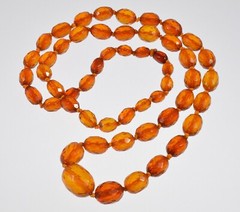 NATURAL FACETED HONEY AMBER BEAD NECKLACE C.1950