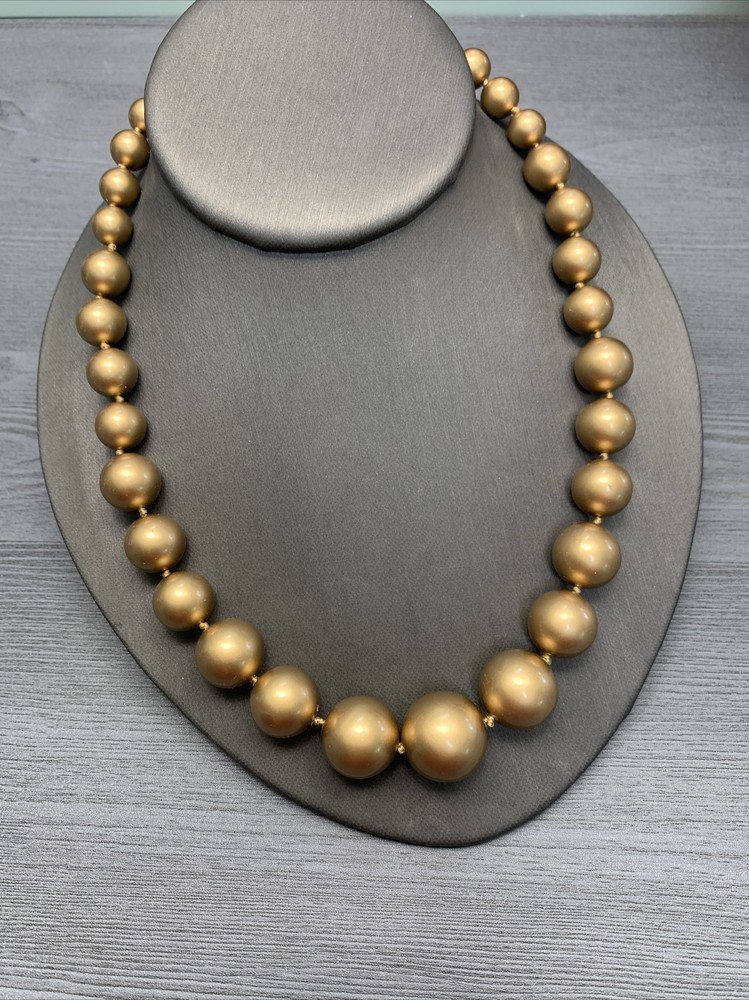 Vintage Carol Lee Faux Pearl Necklace golden graduated 18 inches