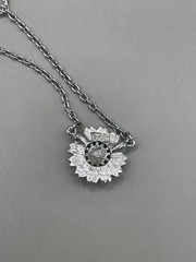 Vintage Signed Crown Trifari SilverTone Sunflower Daisy Chocker 14.5” Necklace