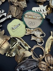 Lot Of 140 Brooches Pins – Many Signed – Silver Gold Tone Wholesale Resell J108a