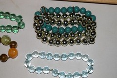 Vintage-now lot of 5 glass plastic metal bead bracelets long one is prayer beads