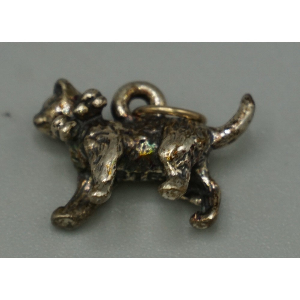 Vintage Sterling Silver Cat Charm Pendant 2.35g Textured Feline Jewelry