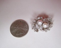 ANTIQUE PLATINUM .50 CTW OLD MINE DIAMOND & AAA PEARL FILIGREE PIN BROOCH 6.7 GR