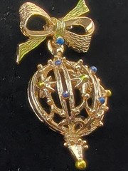 Vintage Gold Tone Enamel Green Christmas Ornament & Bow Brooch Pin 2.5 inches