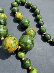 Vintage Bakelite Catalin Chunky Boho Necklace 27” 76.9g Tested Green Beads Deco