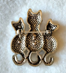 Vintage Marcasite Cat Family Brooch (54 – 949,151 – 2221, 160 – 2262)