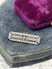 Art Deco Pin Rhinestone Bar Pin Trombone Clasp 1”
