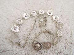 Silvertone Rhinestone White Bead Necklace (J55)