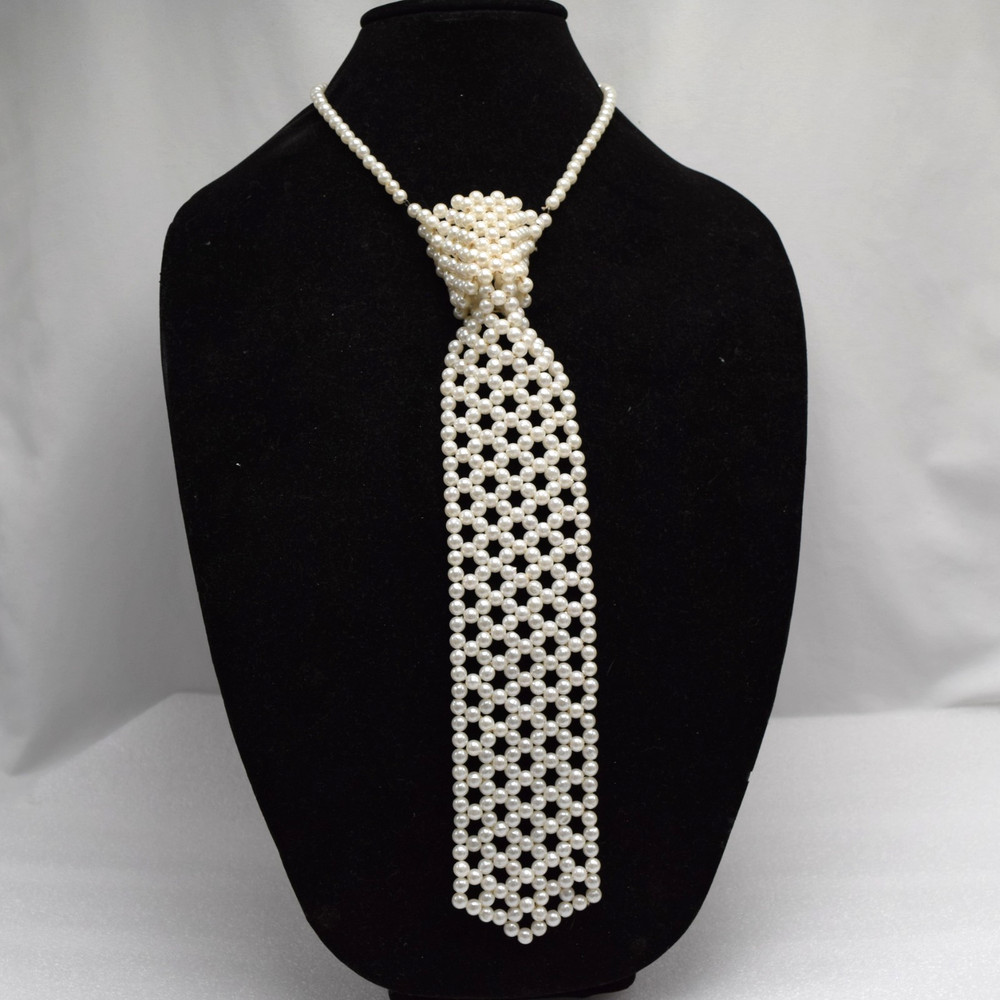 Vintage 60s Retro Chic Faux Pearl Woven Necktie Necklace – Marked Hong Kong