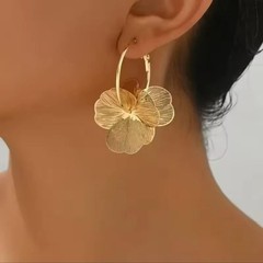 Vintage Style Golden Filigree Layered Flower Hoop Earrings