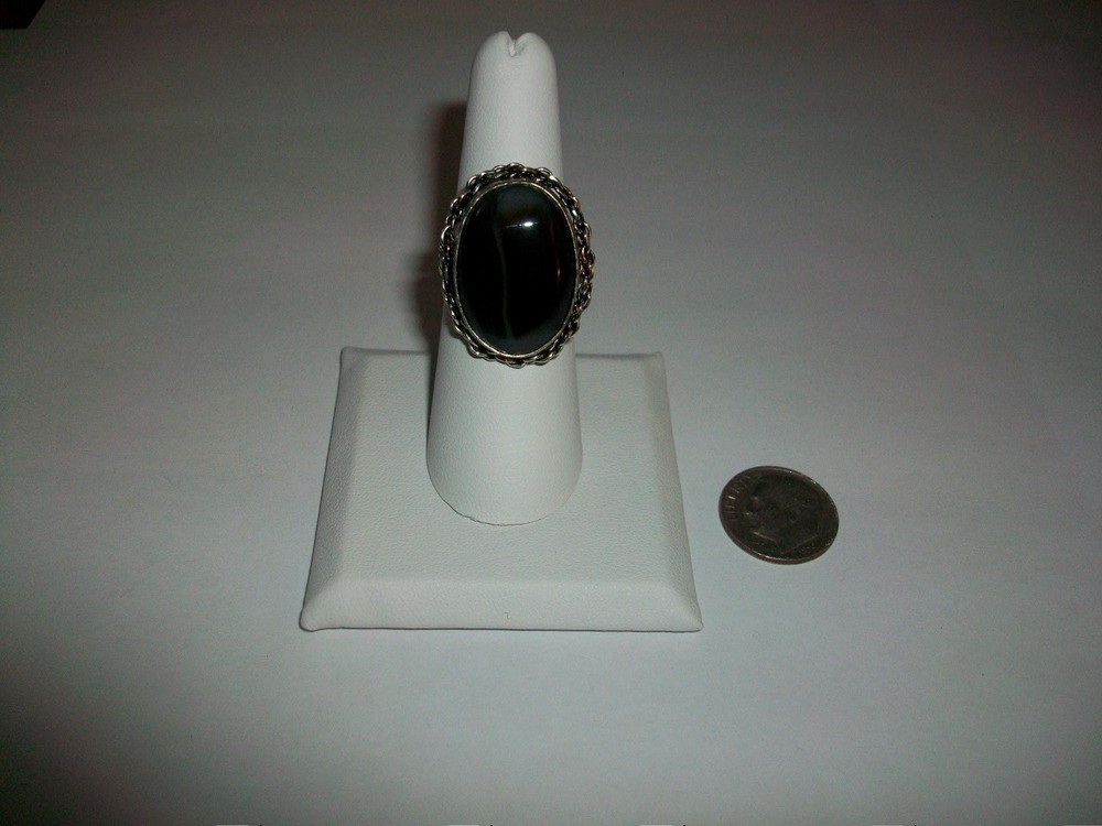 Vintage Black Onyx Oval Ring in 925 Sterling Silver Size 6 1/2