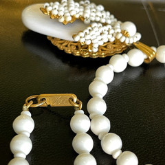 Vintage Mariam Haskell Milk Glass Bead Neck Signed Clasp / Pendant 20”