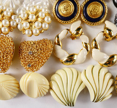 Vintage Clip On Earrings Jewelry Lot 26 Pairs Some Signed Napier Coro Carolee